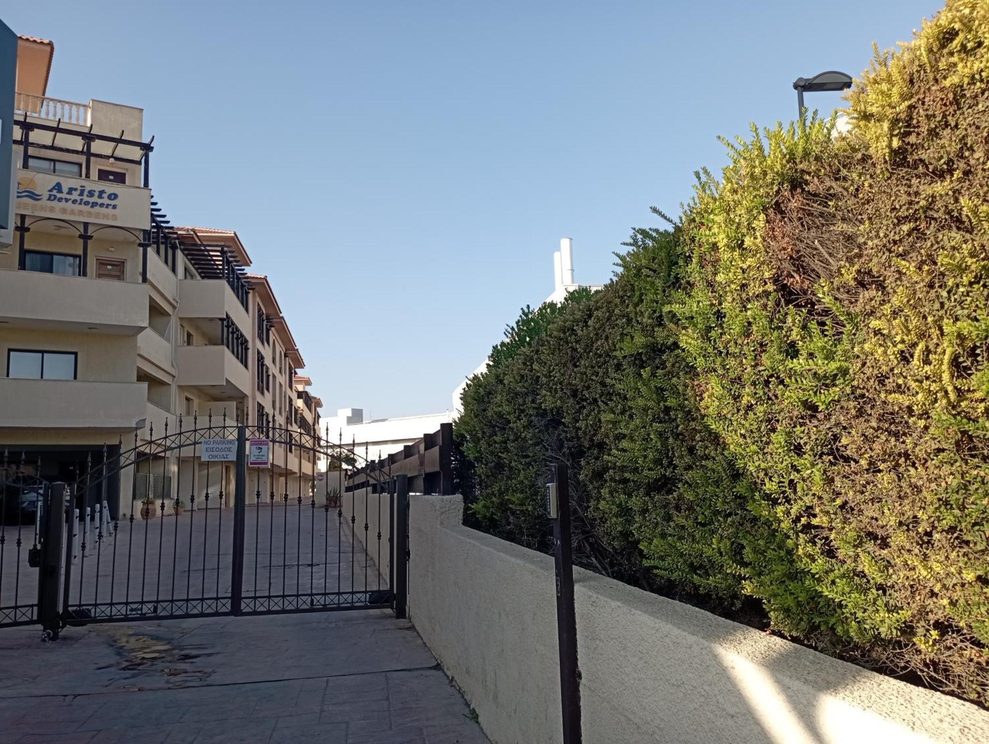 Queens Gardens 파포스 외부 사진